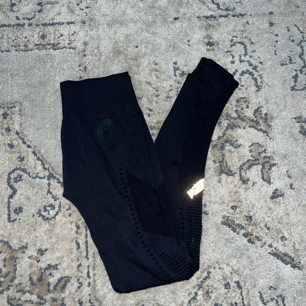 Vanquish leggings
